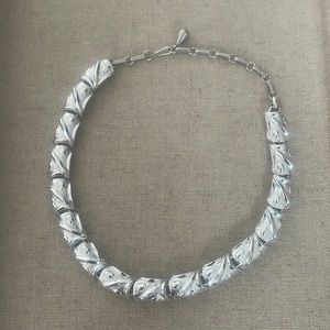 Costume jewelry silver choker necklace